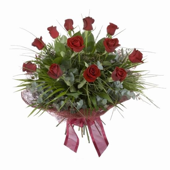 11 Kırmızı gül buketi sevgiliye çiçek yolla